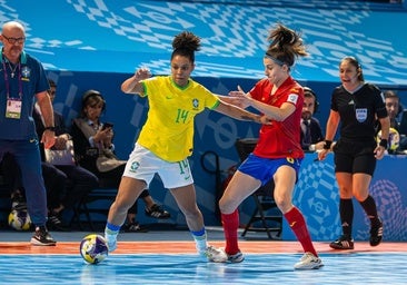 Una brillante Brasil hace descarrilar a España a un paso de la final