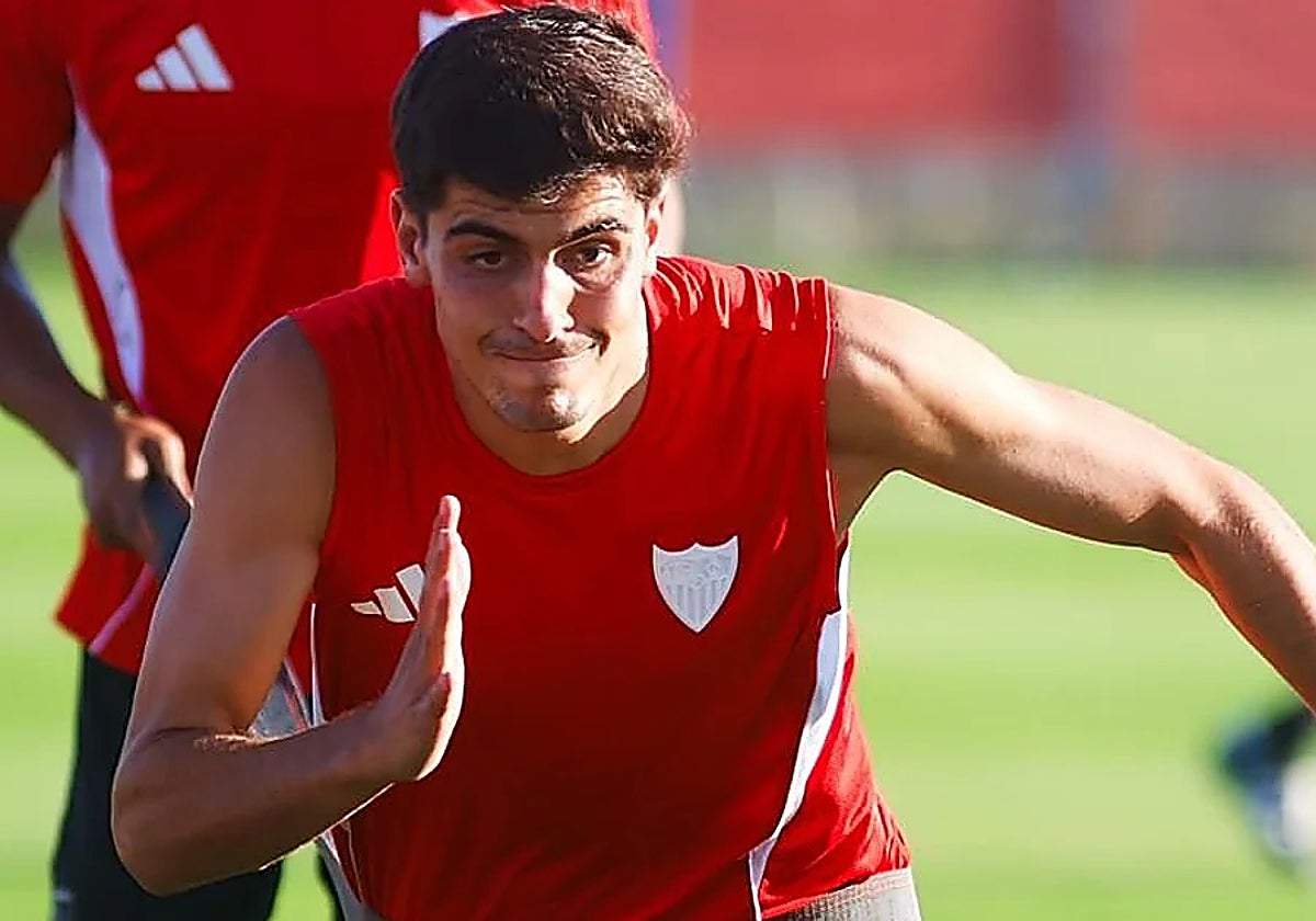 Juanlu Sánchez, en un entrenamiento con el Sevilla FC