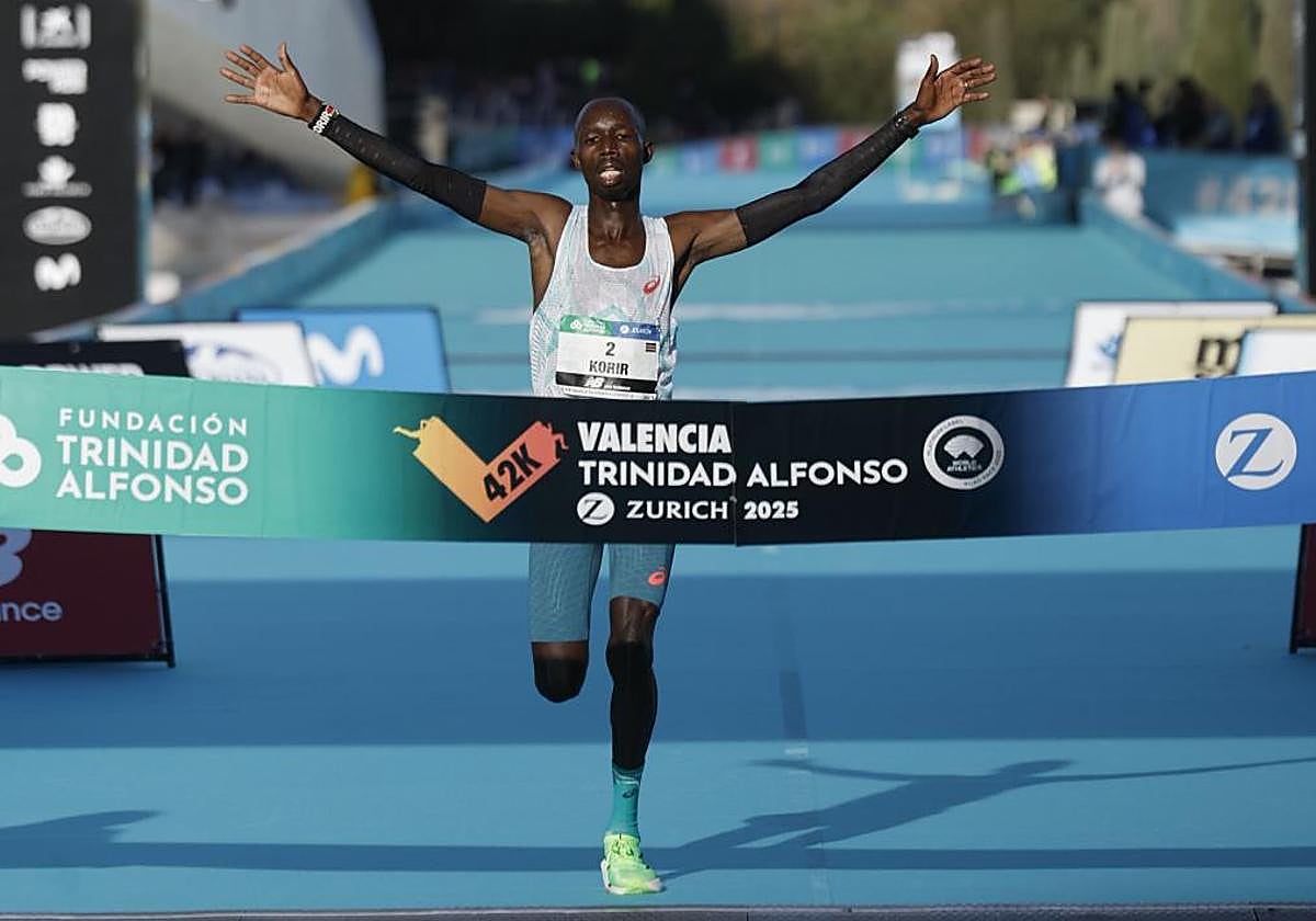 John Korir, ganador del maratón de Valencia 2025