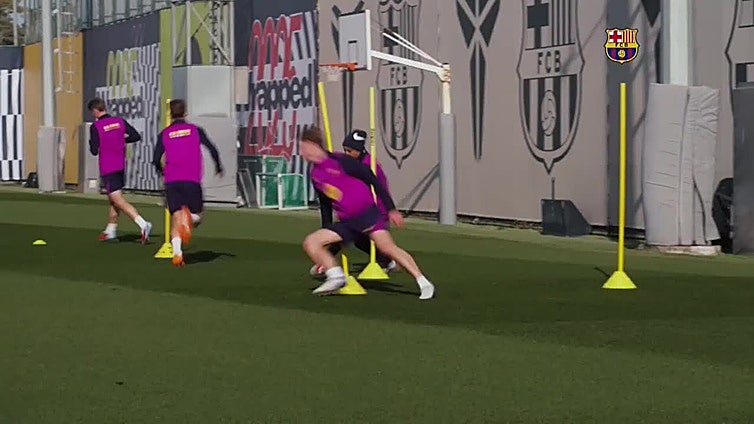 Sesión de entrenamiento de recuperación del Barça tras el triunfo contra el Betis