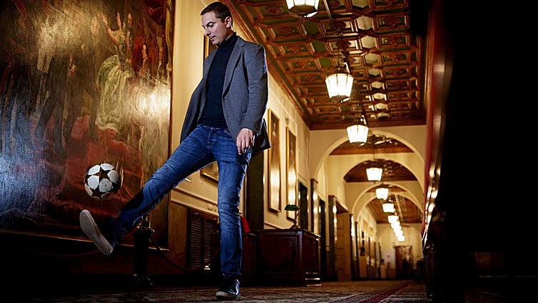 Juan Lobato: «Fui abonado del Madrid hasta Mourinho, luego me borré porque no entendí la falta de señorío»