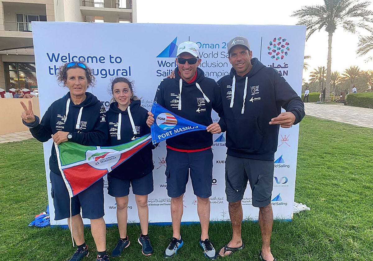 De izquierda a derecha Mònica Azón, Carmen López, Dani Anglada y Jordi Sánchez