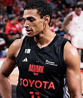 Imagem Secundária 2 – Stills da aventura japonesa do campeão Sebastian Sais