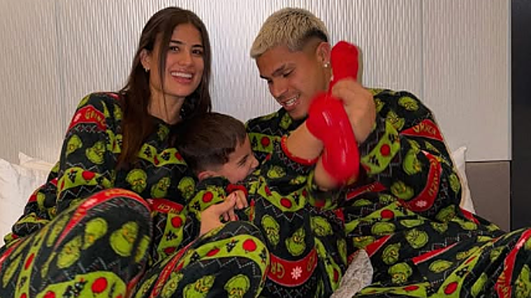 Christmas Eve for the Betis footballers: from Bartra's Tió to Cucho and Deossa's trips to Paris