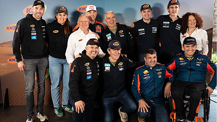 Equipe KH7 composta por Laia Sanz, Edgar Canet, Jordi Juventani, Isidre Esteve, Pau Navarro e Nandu Jubani.