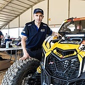 Joan Font, un 'mochilero' en el desierto: «Yo no puedo pagar los 350.000 euros que vale correr el Dakar»