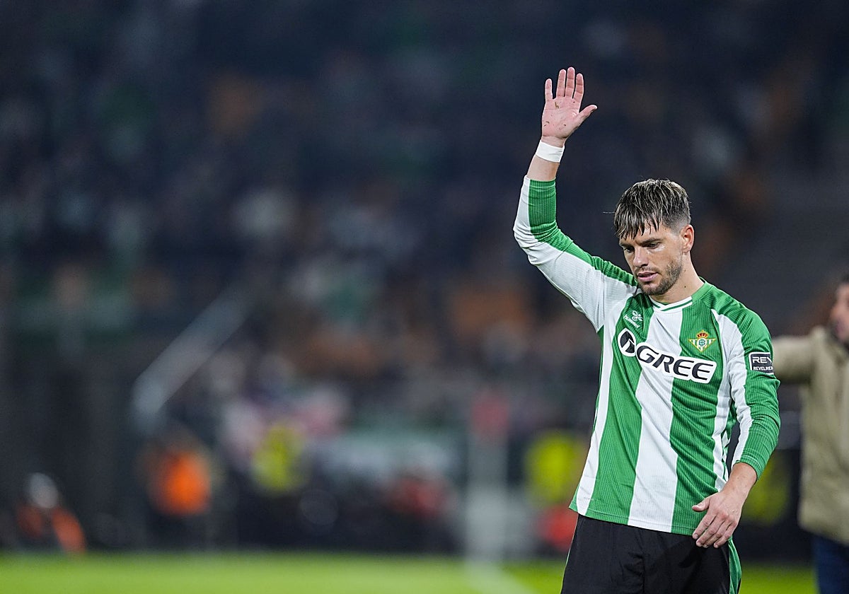 https://s3.abcstatics.com/abc/www/multimedia/deportes/2026/01/16/celso-betis-saludo-RT4M7e7BVP6SYqmIzrWBYuL-1200x840@diario_abc.jpg