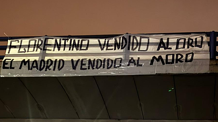 Aparecen pancartas contra Florentino Pérez: «Game Over»