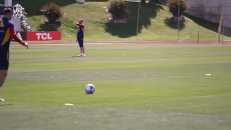 Penúltimo entrenamiento antes del debut de Luis de la Fuente al frente de la selección