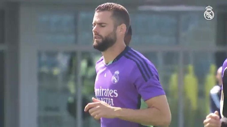 Benzema y Vinicius se ejercitan en el interior de las instalaciones de Valdebebas