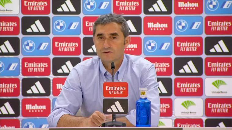 Ancelotti: "Lo que ha hecho Benzema se quedará para siempre en la historia de este club"