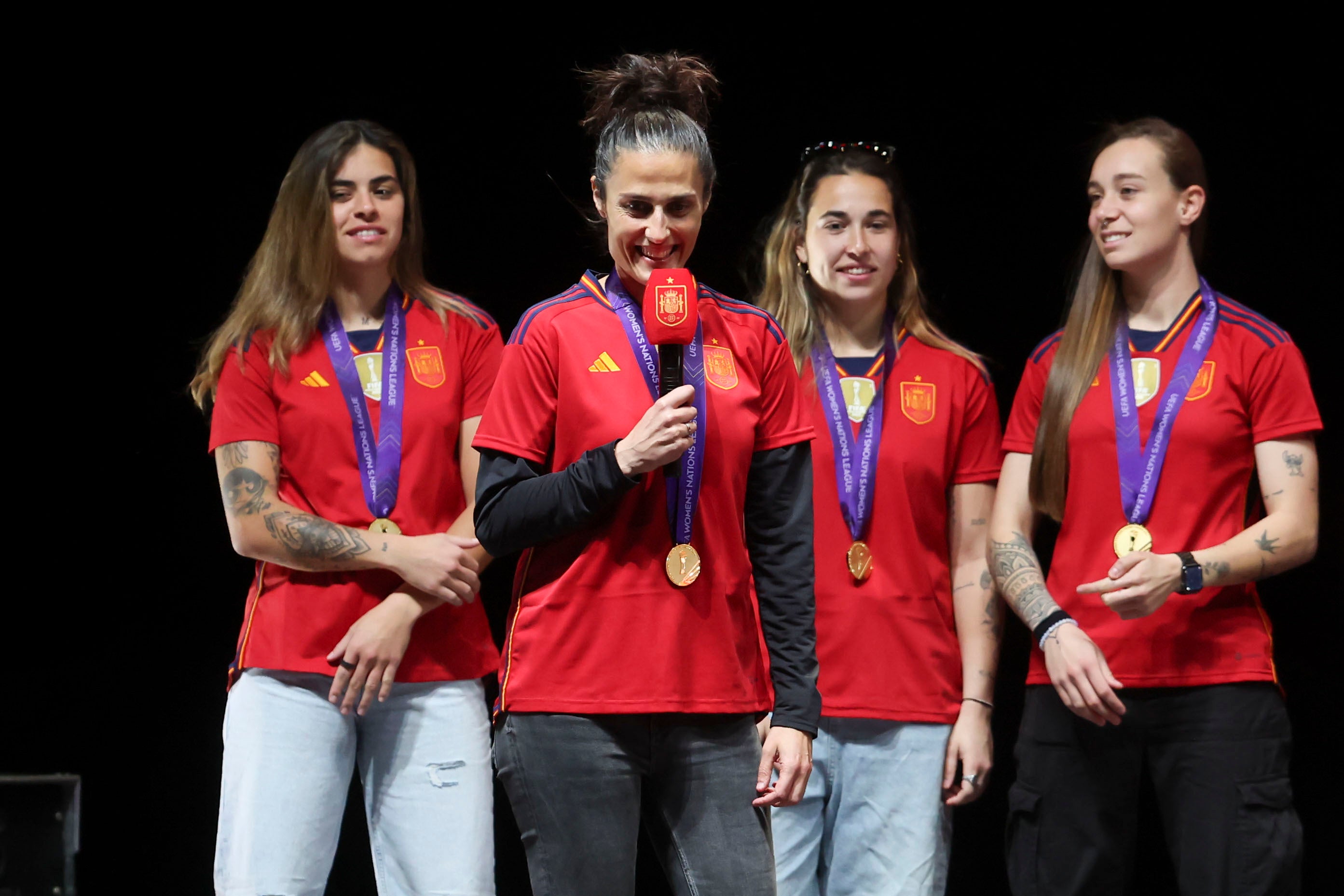 La celebración de la selección española femenina de fútbol tras ganar la Nations Leage, en imágenes