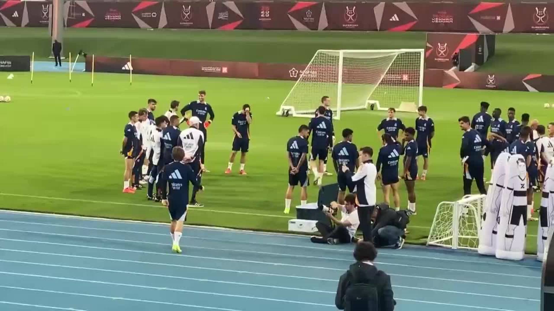 El Real Madrid prepara la final de Supercopa en Yeda