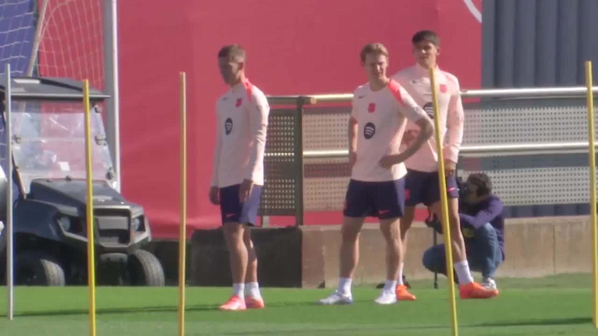 Entrenamiento del Barcelona previo al partido de Liga de Campeones contra el Brujas