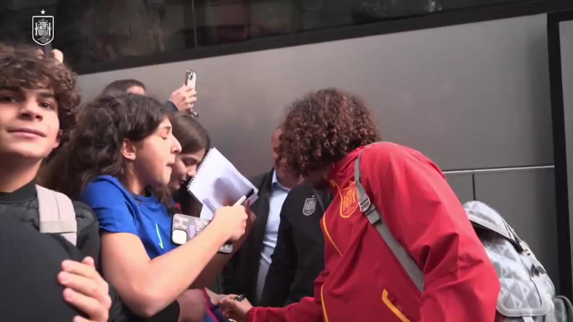 La selección española sale rumbo a Sevilla tras la victoria ante Georgia