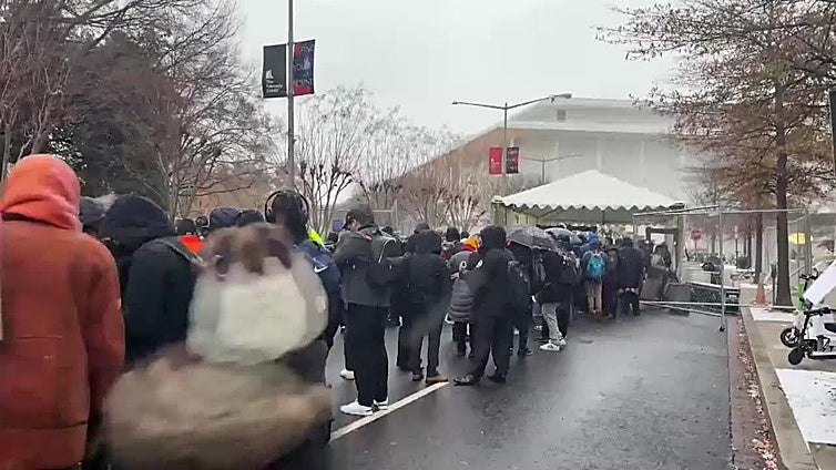 Inmediaciones del Kennedy Center en Washington antes del sorteo del Mundial de Fútbol 2026