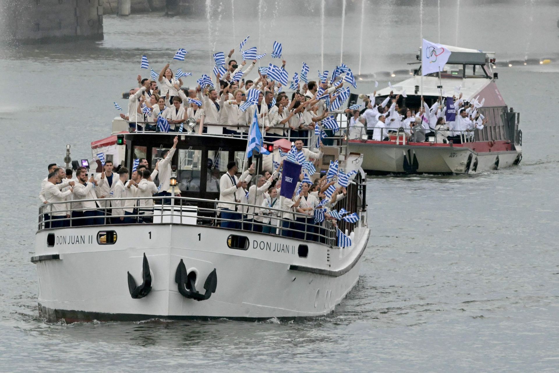 La delegación griega arranca la lista sobre el Sena