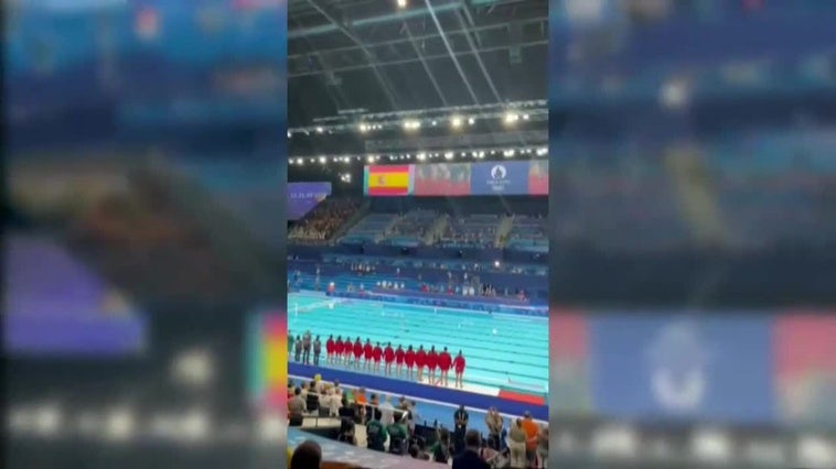 La reina Sofía asiste al oro de España en waterpolo femenino