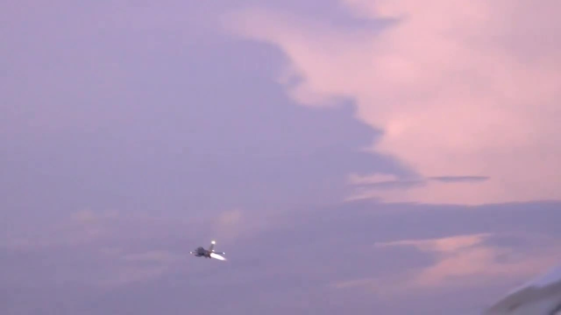 Los atletas taiwaneses que participaron en los Juegos Olímpicos de París regresas al país