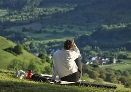 Una mujer que dejó su trabajo para viajar se arrepiente: «No puedo dar la entrada de una casa ni estoy lista para tener hijos»