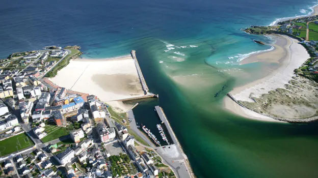 Imagen aérea del pueblo de Foz