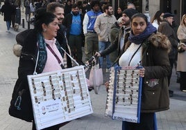 ¿Es seguro comprar un décimo de la Lotería de Navidad a los vendedores ambulantes del centro de Madrid?