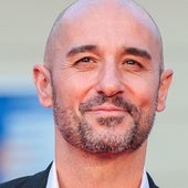 La vida personal de Alain Hernández, Jesús de la Reina en 'Sueños de libertad': una infancia entre jamones, un drama familiar y su mujer