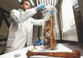 Motores de cohetes, zepelines estratosféricos... Así es 'la NASA' de Teruel