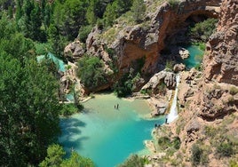 El paraje desconocido de aguas cristalinas y limpias que recuerda al Caribe y está cerca de Madrid