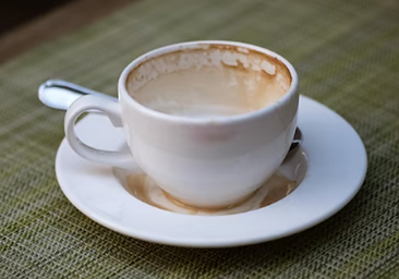 Un camarero explica qué no debe hacerse tras pagar: «Nunca entenderé si es por ayudar o una manía»