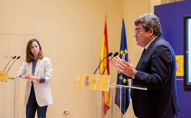 La Airef rebaja el triunfalismo del Gobierno con el ingreso mínimo vital: solo llega al 40% de beneficiarios tras dos años