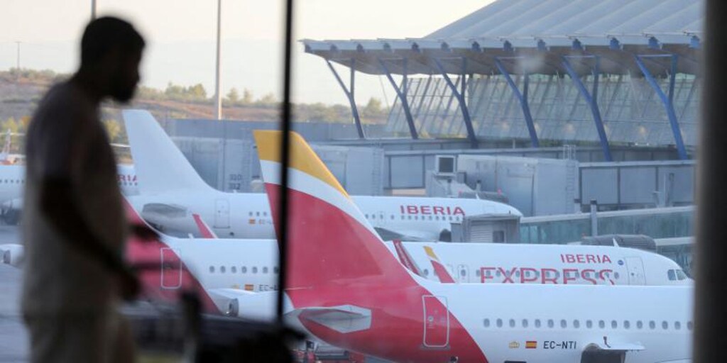 Iberia Express assures that the crew strike that starts this Sunday will only affect 6% of the airline's passengers