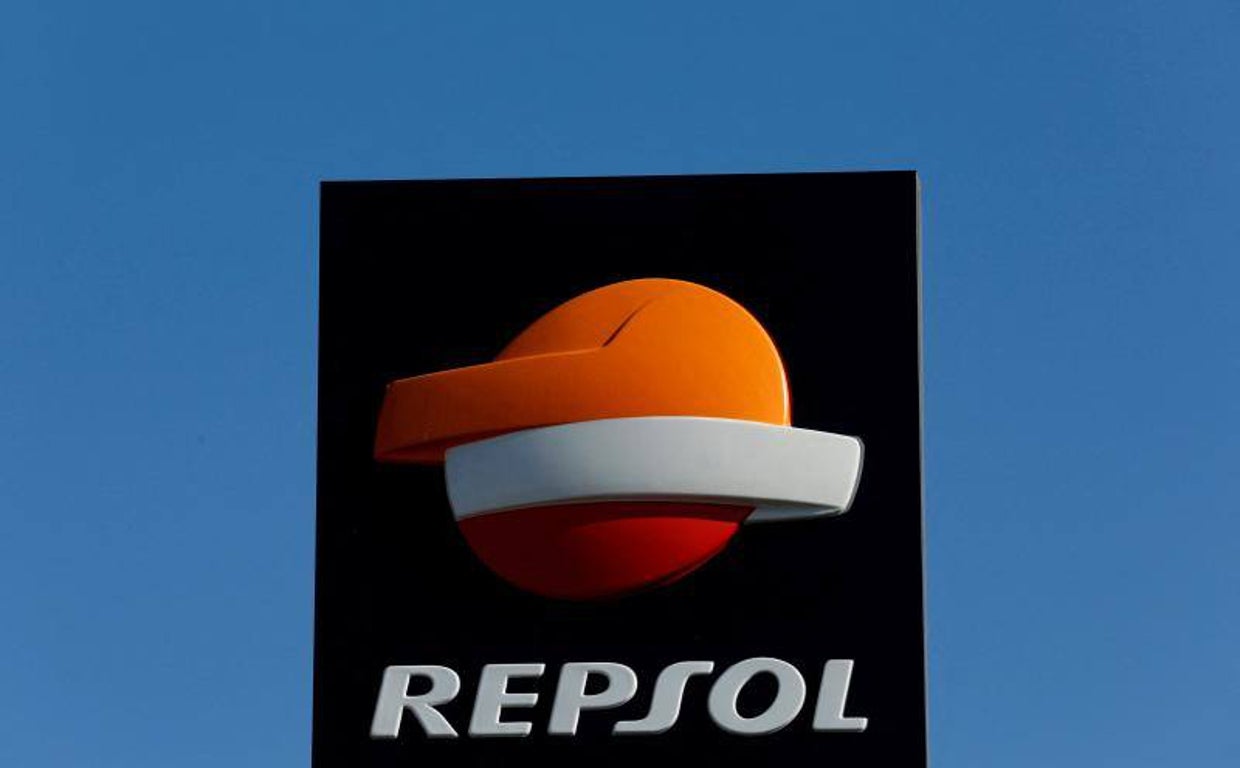 Cartel de una gasolinera de Repsol en Selvilla