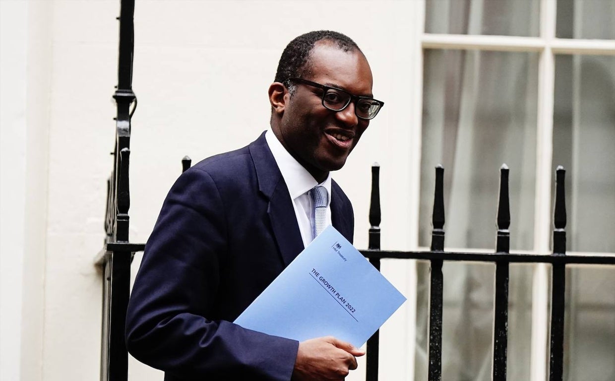 El ministro de Finanzas de Reino Unido, Kwasi Kwarteng