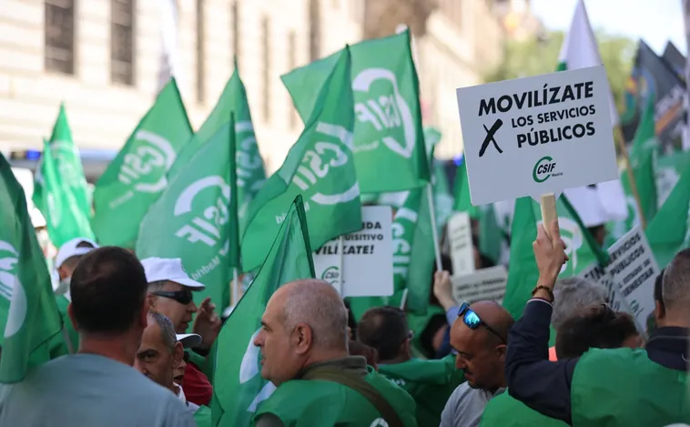 Directo: Los funcionarios se manifiestan en Madrid para exigir una subida salarial acorde al IPC