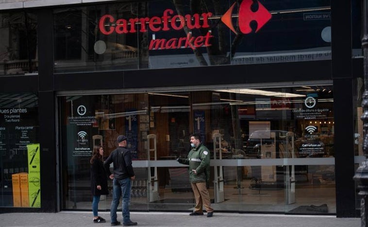 Carrefour lanza una ofensiva para captar ahorradores en plena ola inflacionista