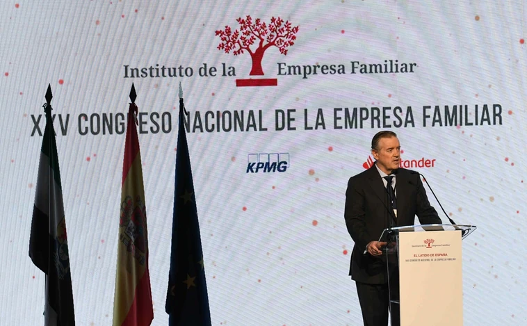 Los grandes empresarios españoles vislumbran un parón en la creación de empleo y un crecimiento frágil