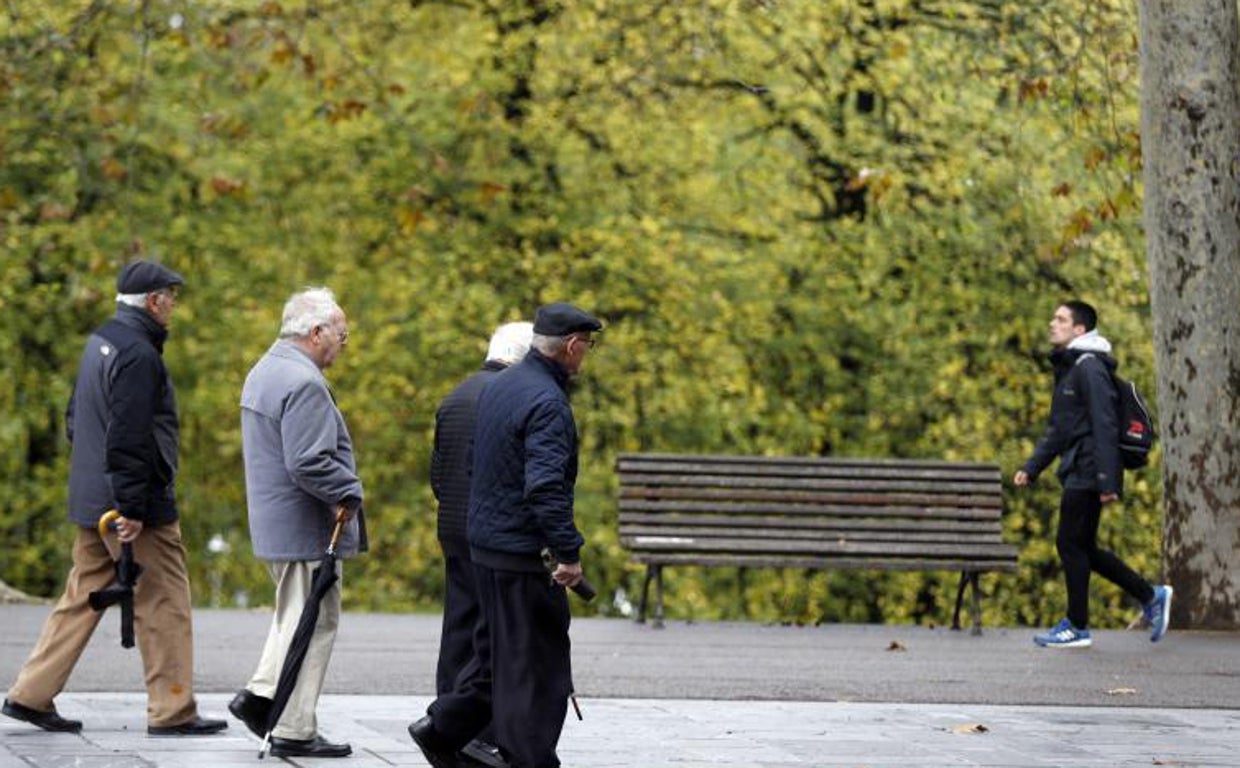 Hoy pagar la nómina de los jubilados cuesta casi 11.000 millones de euros al mes, un 6% más que hace un año