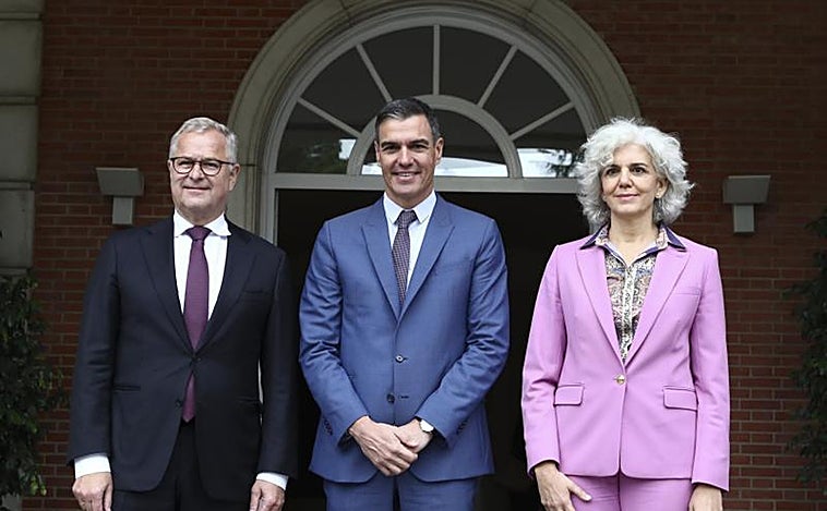 El Gobierno y Maersk firman el desarrollo de un megaproyecto de hidrógeno verde de 10.000 millones