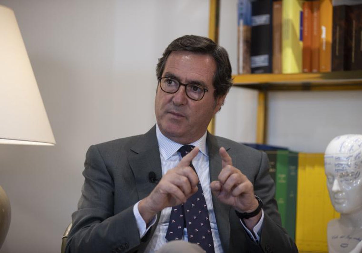 El presidente de la CEOE, Antonio Garamendi