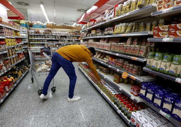 La distribución prevé un estancamiento de ventas y teme ya un bajón del consumo