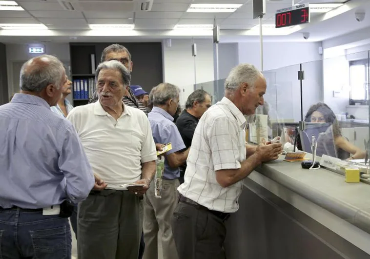 Grecia anuncia subidas en las pensiones que afectarán a la práctica totalidad de los jubilados