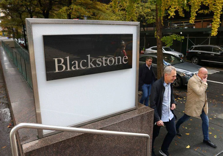 Blackstone, el mayor casero de España, cae en Bolsa tras limitar la salida de liquidez de su fondo