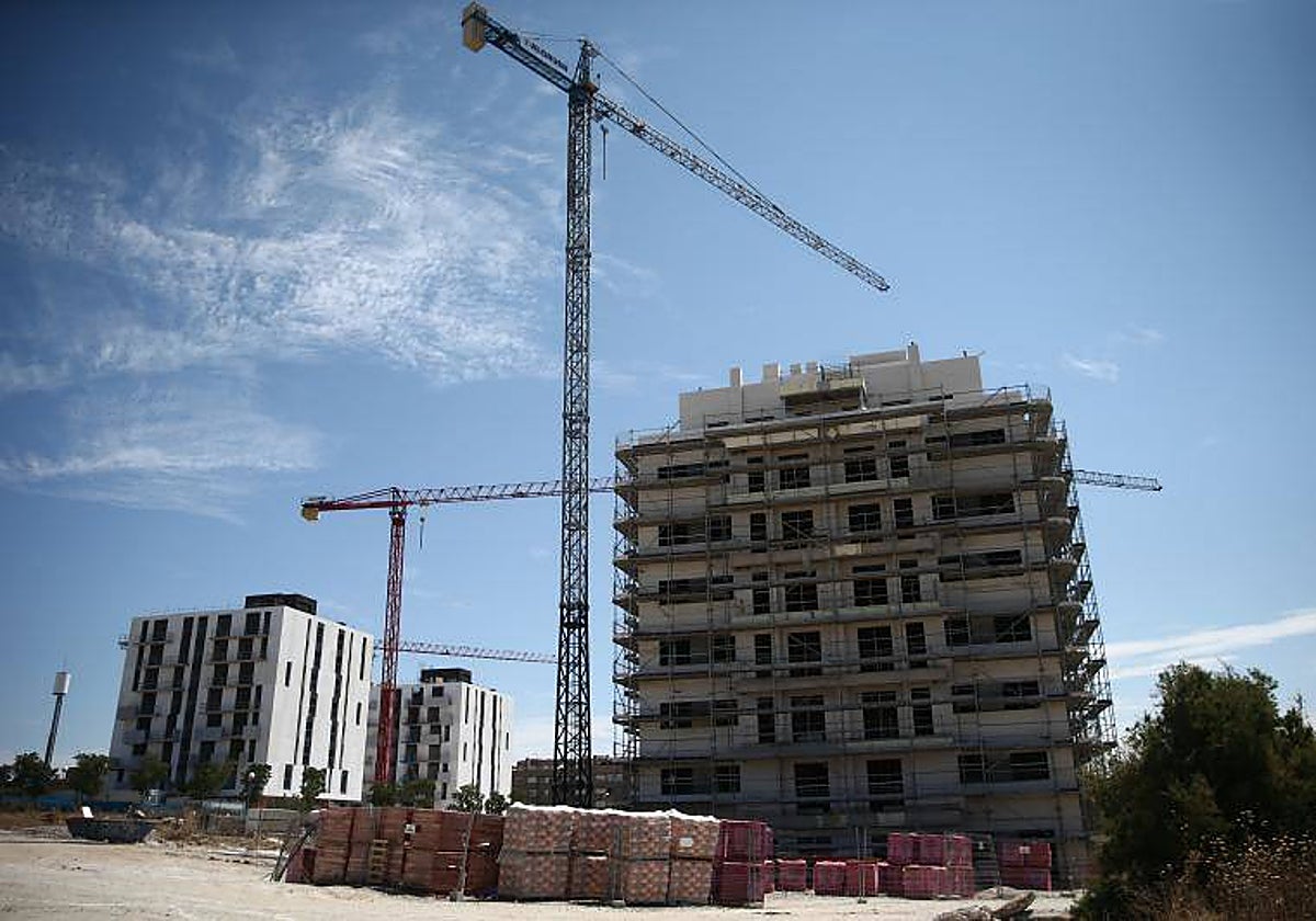 La compraventa de pisos vive el mejor noviembre desde 2007 y supera las 55.000 operaciones