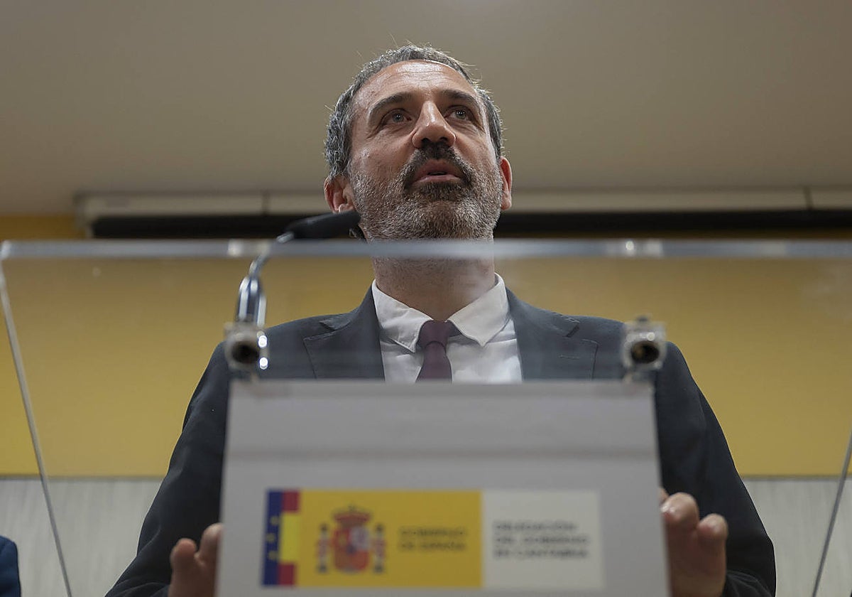 Transportes dice que el problema es de trenes pequeños y solivianta a Cantabria y Asturias