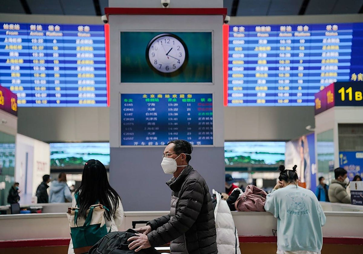 China reabre sus fronteras al turismo tras 1.000 días cerradas a cal y canto y activa un negocio de 270.000 millones de euros