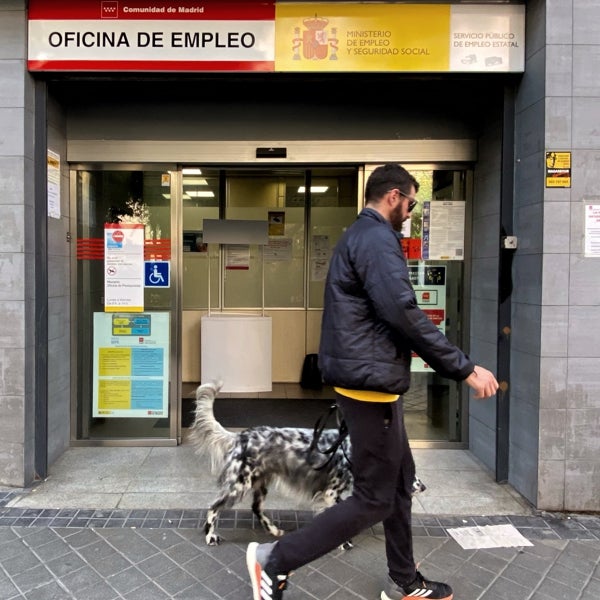 El paro crece en 2.618 personas en febrero tras firmarse un 24% menos de contratos