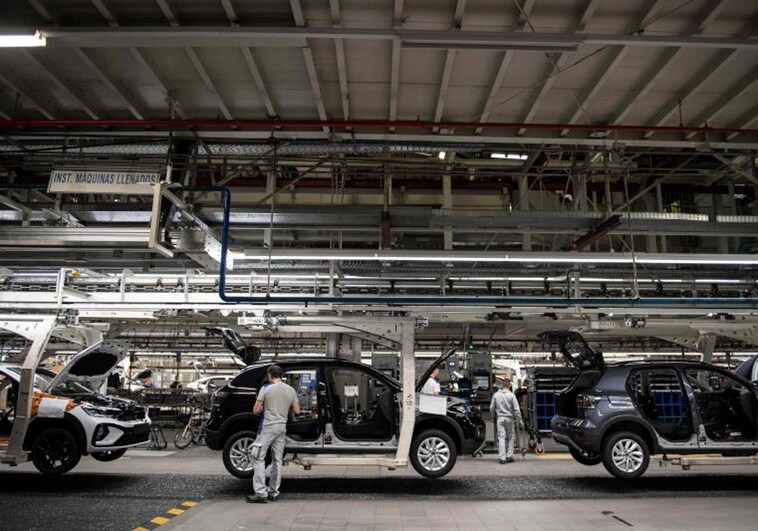 Photo of the Volkswagen factory in Navara