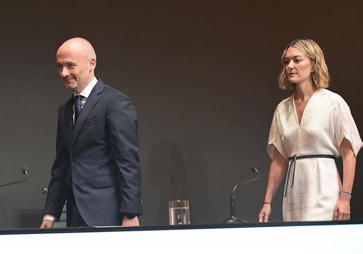 El consejero delegado de Inditex, Óscar García Maceiras, y la presidenta del grupo, Marta Ortega