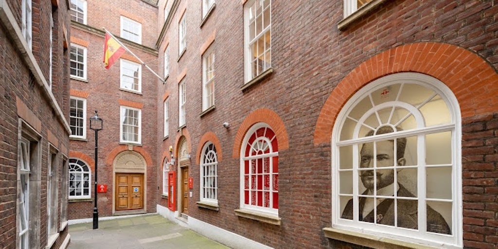 The Superior Court of London embarga el Instituto Cervantes y una ‘embajada’ de Cataluña por impagos del Estado The Superior Court of London embarga el Instituto Cervantes y una ‘embajada’ de Cataluña por impagos del Estado